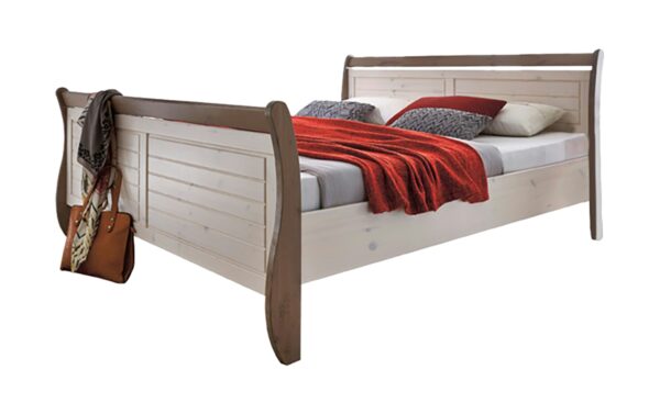Bett  Manchester